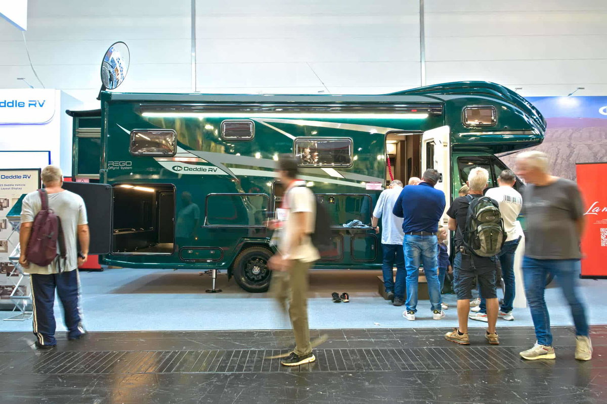 Deddle RV Carbonic Liner 78 - Vista esterna Caravan Salon 2024