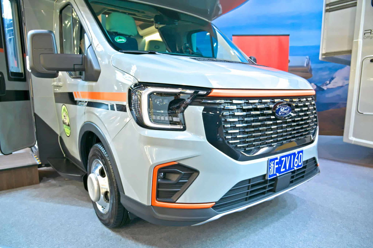 Deddle RV Youfo - Front Caravan Salon 2024