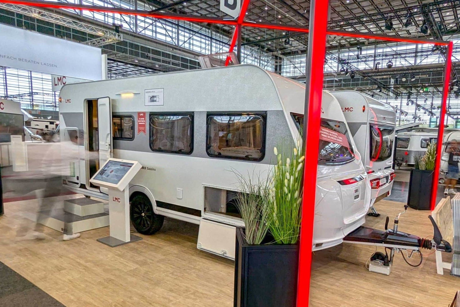 Innovations Caravan Salon 2024: LMC Sassino 470 K - caravan spaziosa per famiglie numerose