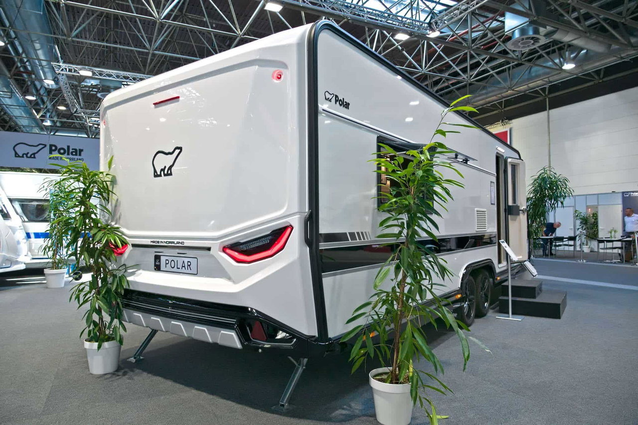 Polar Blackline 680 QA Caravan Salon 2024 Foto
