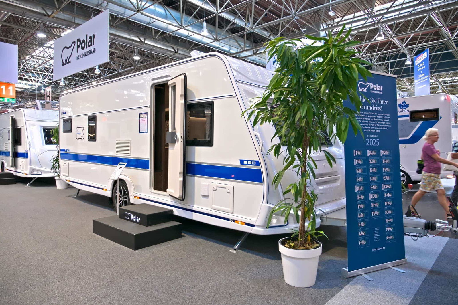 Polar Blueline 590 BFW (2025) - Lussuosa roulotte per un massimo di 5 persone