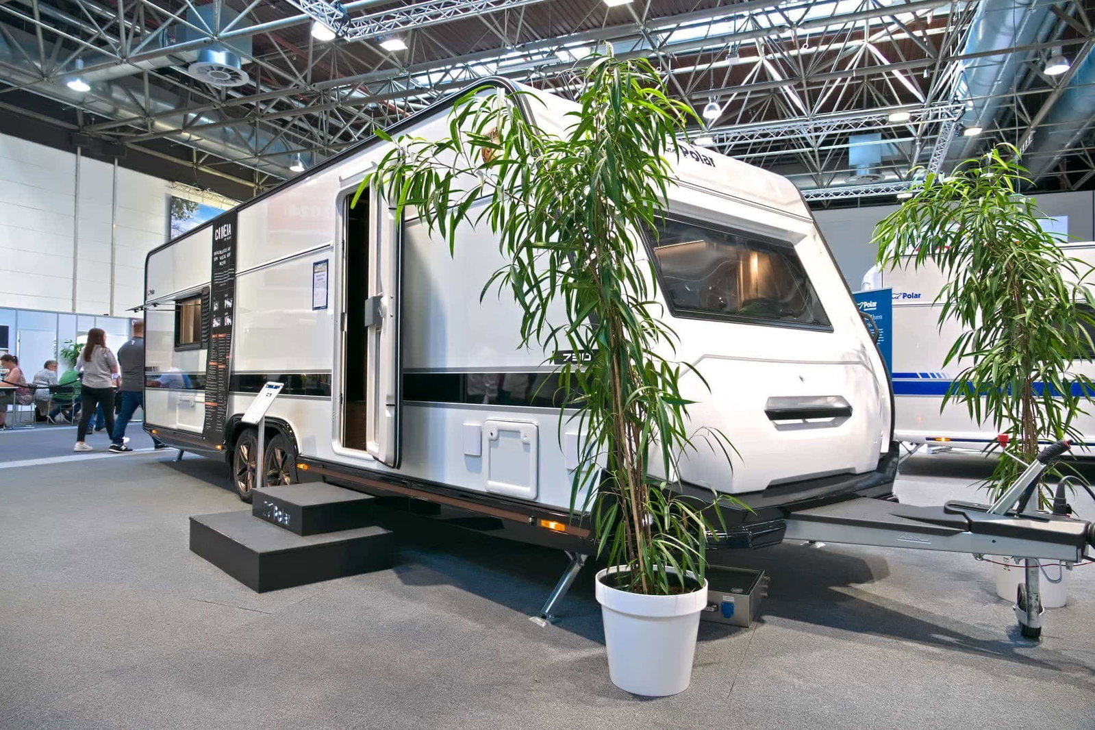 Polar Chimera 730 BSL - Caravan premium sverniciato per camperisti di lusso