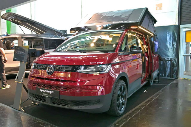 Innovations Caravan Salon 2024: SpaceCamper Roof - tenda da tetto innovativa e tetto pop-up in un'unica soluzione