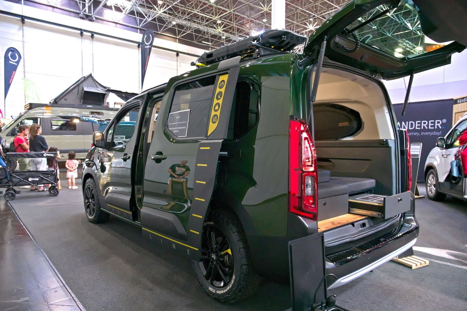 VANDERER Two (2024) - Camper urbano minimalista per avventure spontanee
