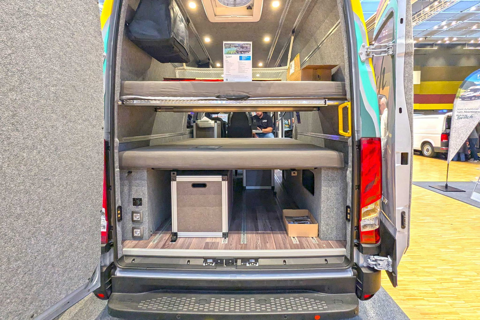 LMC Modo (2025) - espansione personalizzata grazie al sistema di mobili modulari per Iveco Daily Switch