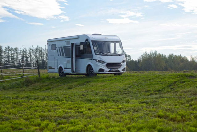 Carado I338 pro+ nel test a lungo termine di Camperstyle: veicolo integrato compatto per camperisti e famiglie di tutti i tempi