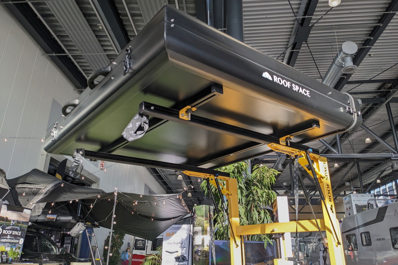 Dachzeltlift di Roof Space: solleva una tenda da tetto fino a 100 kg da solo