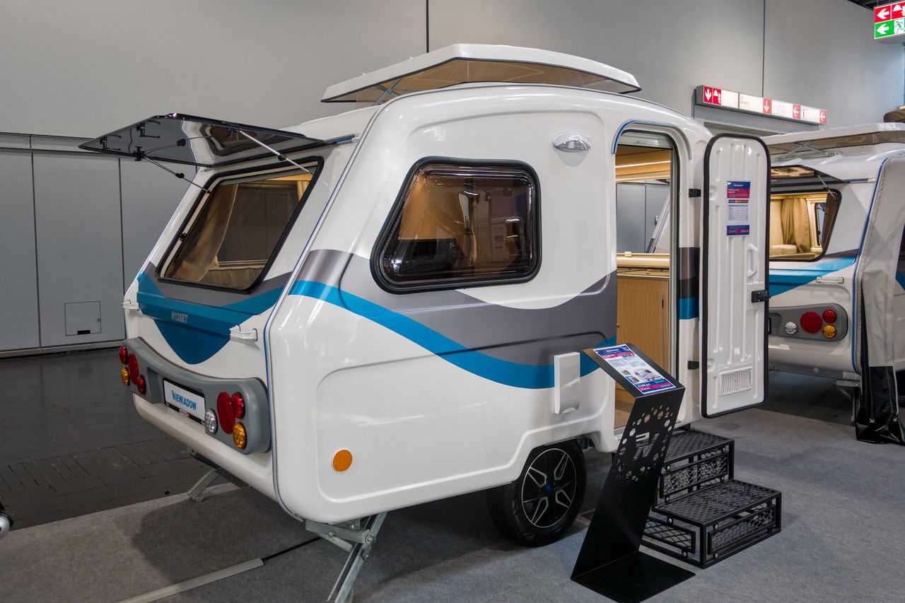 Costruita da oltre 50 anni, ora con il bagno: l'uovo di culto polacco può competere con i mini-caravan turchi?