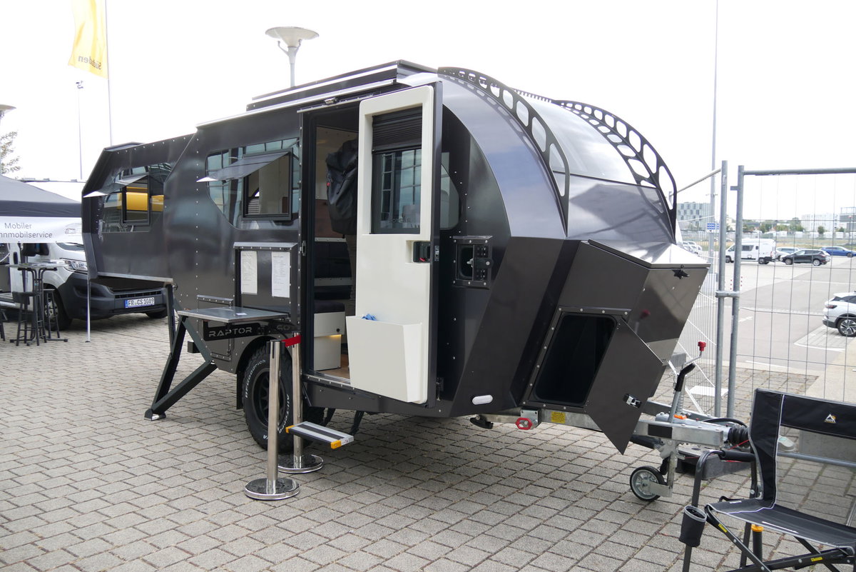 Raptor XC (3. Gen.) auf der Caravan live 2026 in Freiburg: Außenansicht.