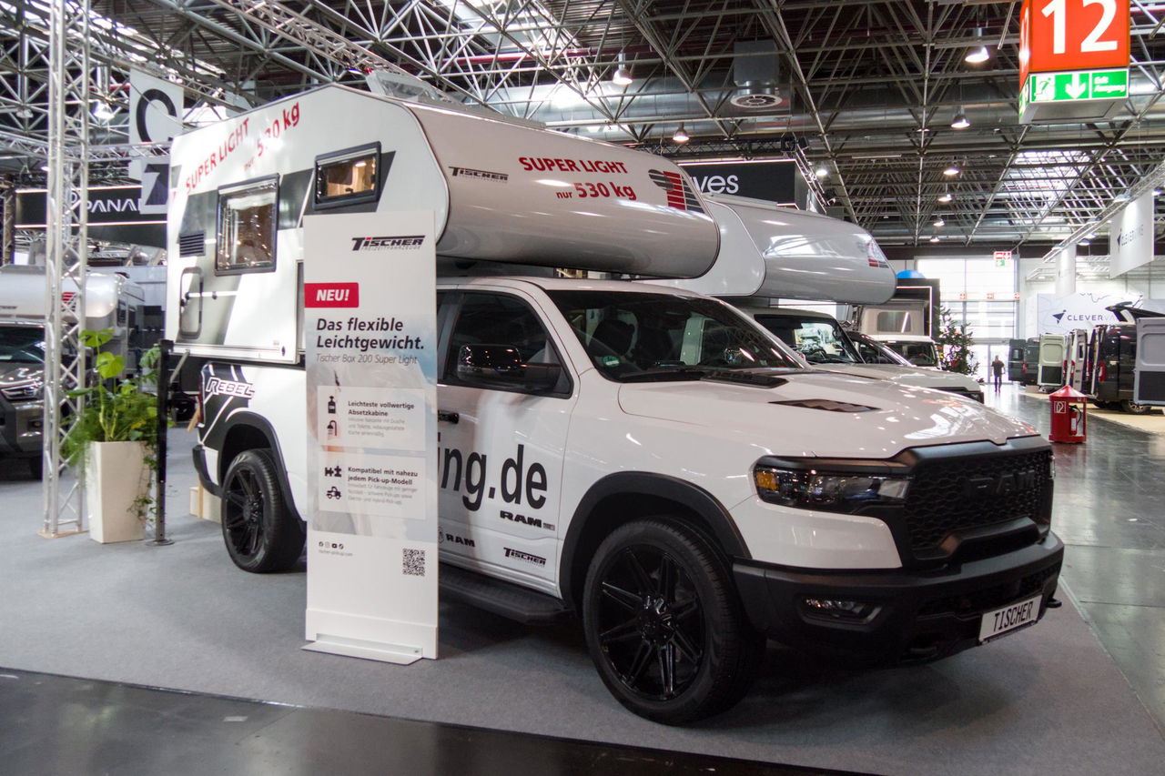 Tischer Box 200 Superlight (2027): spaziosa cabina leggera per il camping sul pickup