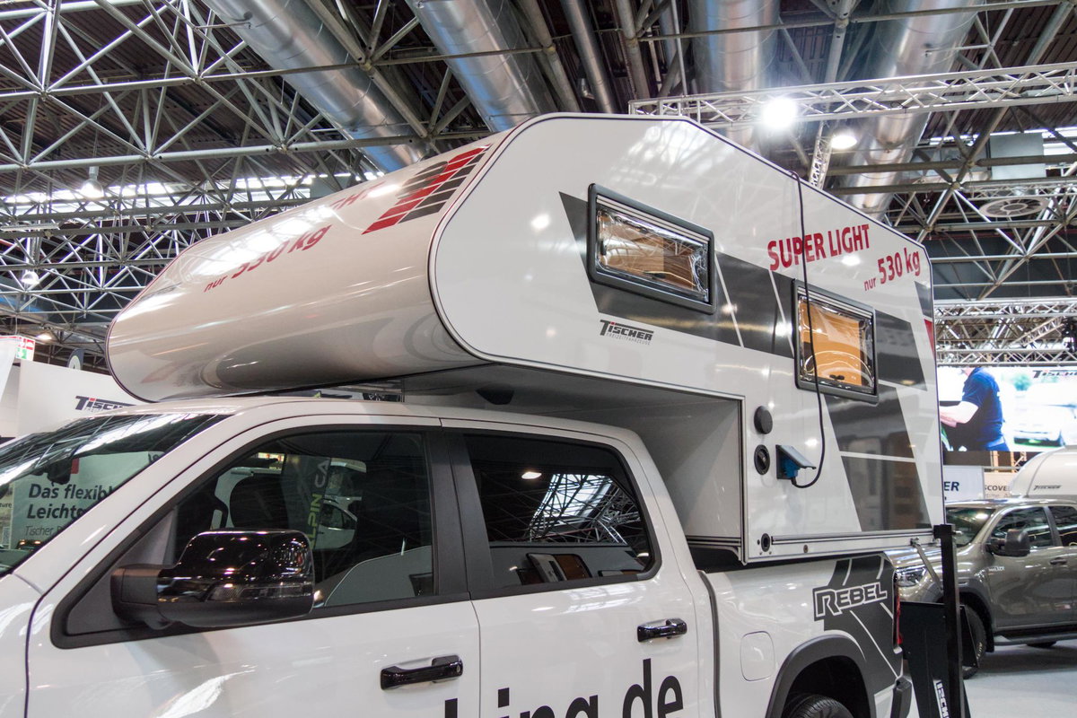 Tischer 200 Superlight auf dem Caravan Salon 2026: Alkoven.